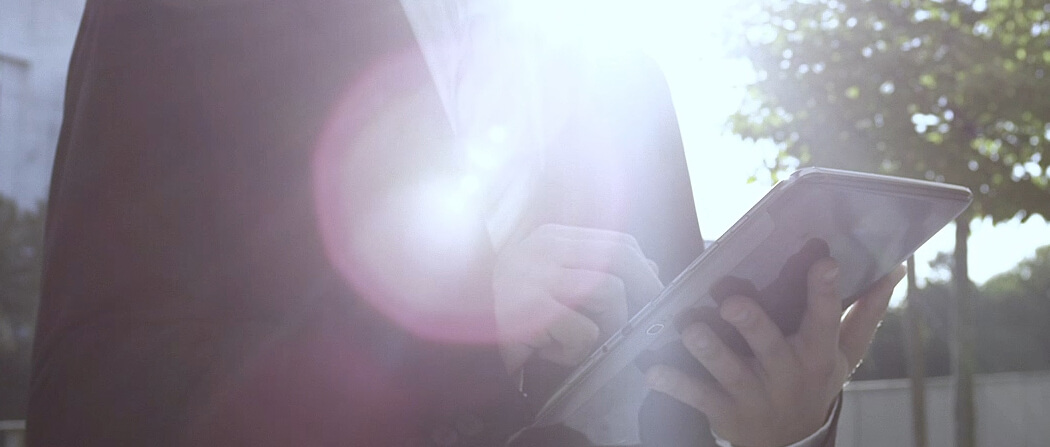 Home - Optical bonding solutions - VIA optronics